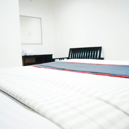 Hotel O Padang City Center Near Pantai Padang Formerly Hotel Siti Nurbaya Εξωτερικό φωτογραφία