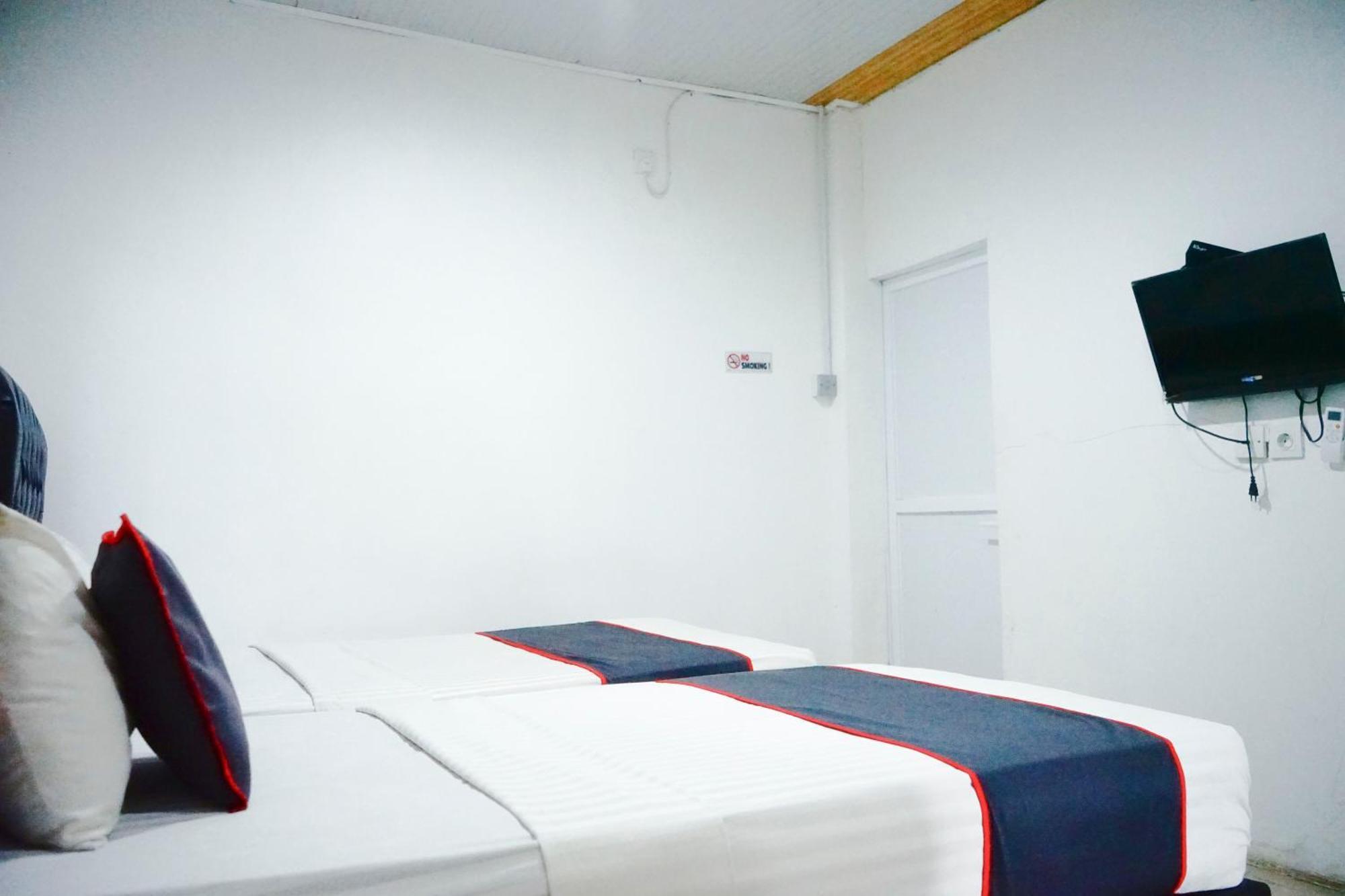 Hotel O Padang City Center Near Pantai Padang Formerly Hotel Siti Nurbaya Εξωτερικό φωτογραφία
