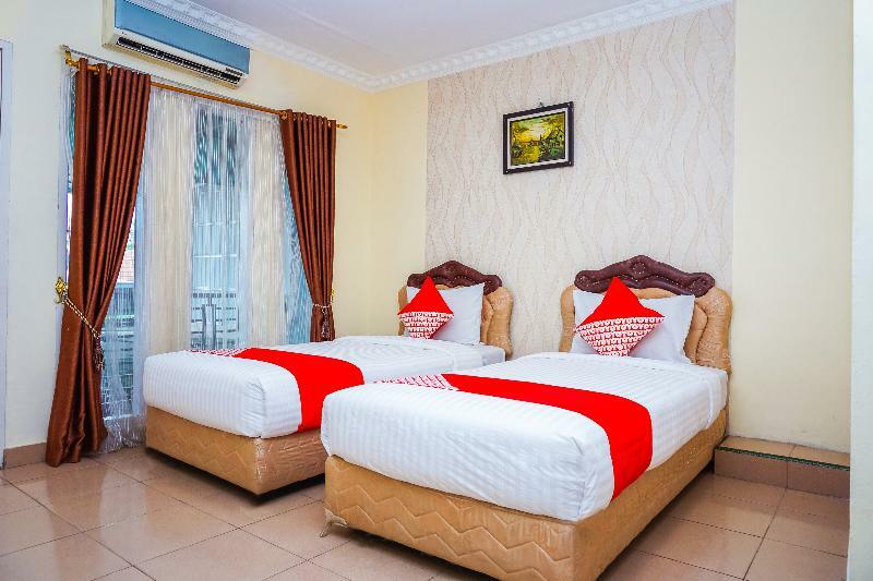 Hotel O Padang City Center Near Pantai Padang Formerly Hotel Siti Nurbaya Εξωτερικό φωτογραφία